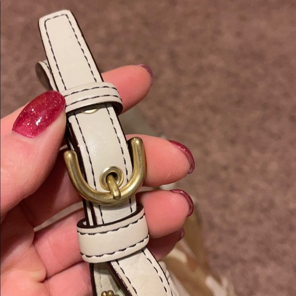 Coach Purse - Picture 4 of 8